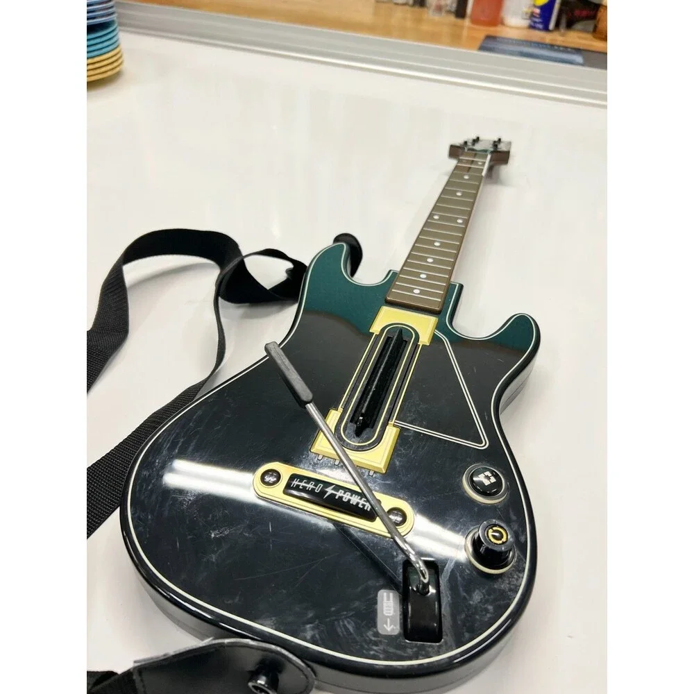 ACTIVISION GUITAR HERO POWER WIRELESS GUITAR XBOX 360 PS3 NO DONGLE W/ STRAP